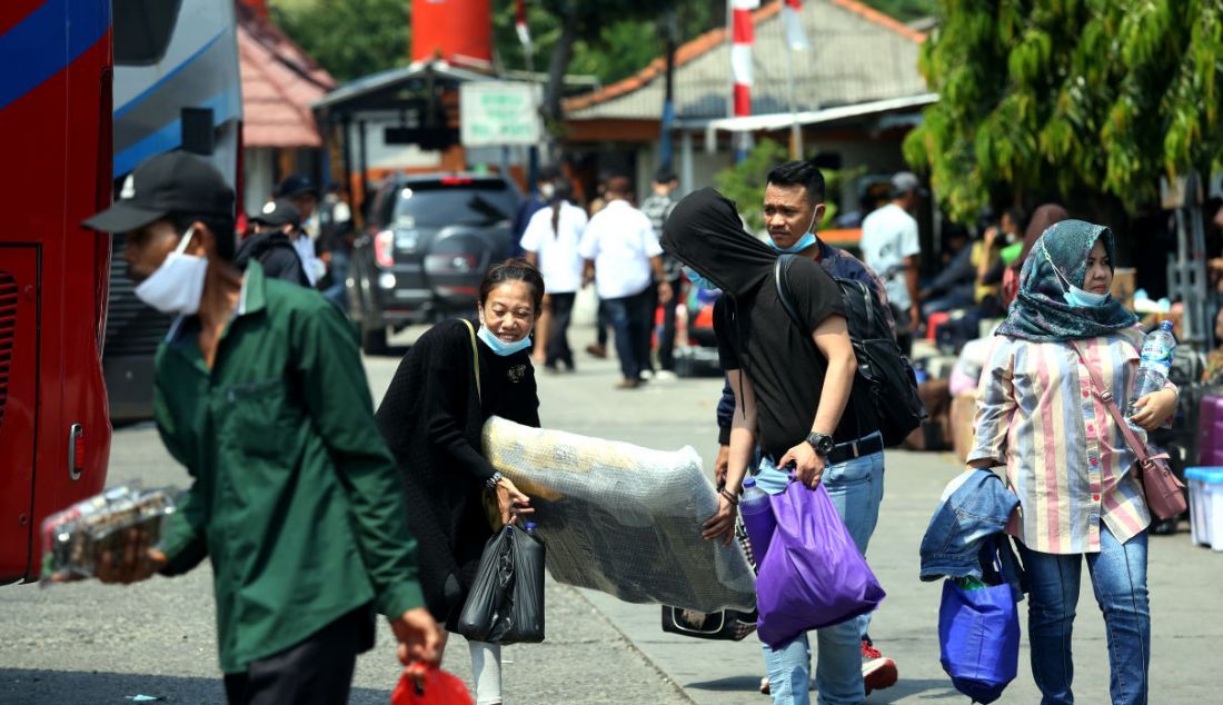 Suasana di Terminal Kalideres, Jakarta Barat, Senin (25/4). - JPNN.com