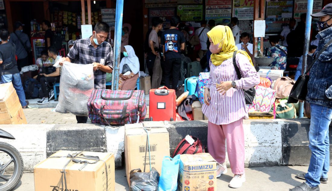 Suasana di Terminal Kalideres, Jakarta Barat, Senin (25/4). - JPNN.com