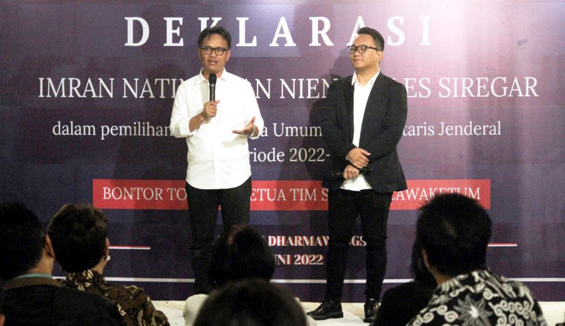 Kurator senior Imran Nating dan Nien Rafles Siregar (IN-NRS) mendeklarasikan diri dalam pemilihan Ketua Umum dan Sekertaris Jenderal Asosiasi Kurator dan Pengurus Indonesia (AKPI) periode 2022-2025 di Jakarta, Senin (6/6). Dalam pemilihan kali ini, kepemimpinan Imran dan Rafles bermaksud untuk membawa AKPI menjadi lebih “Modern, Dinamis, dan Profesional”. - JPNN.com