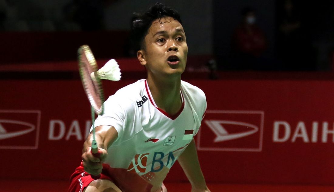 Tunggal putra Indonesia Anthony Sinisuka Ginting saat bertanding pada perempat final Daihatsu Indonesia Masters 2022 di Istora Senayan, Jakarta, Jumat (10/6). - JPNN.com