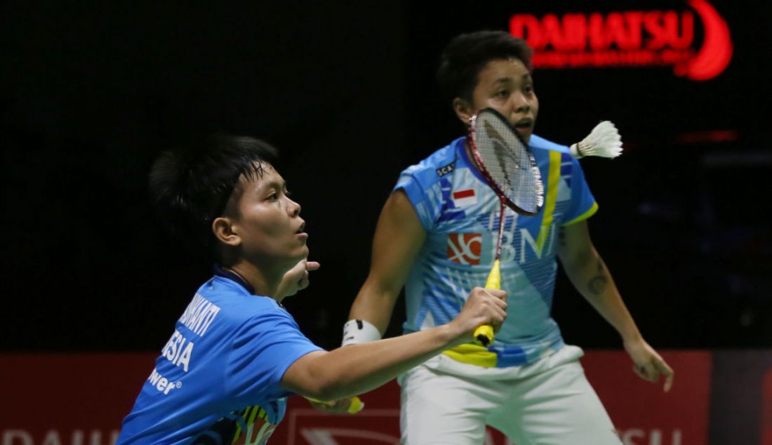 Ganda putri Indonesia Siti Fadia Silva Ramadhanti (kiri) dan Apriyani Rahayu di final Daihatsu Indonesia Masters 2022, Istora Senayan, Jakarta, Minggu (10/6). - JPNN.com