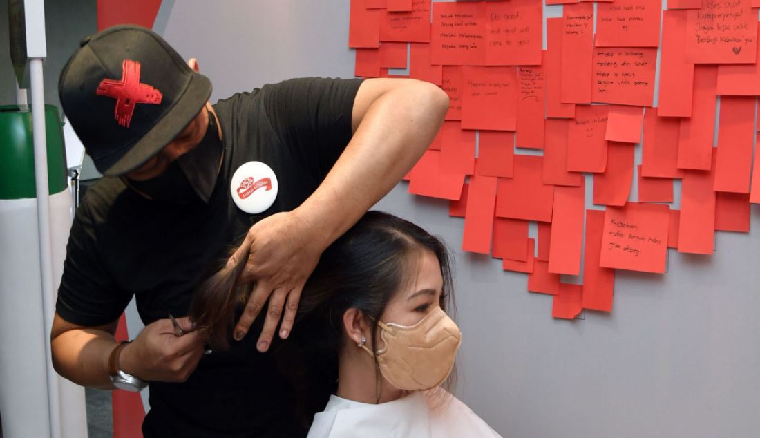 Peserta saat mengikuti acara kampanye ‘Berbagi Kebaikan’. Lifebuoy Shampoo luncurkan kampanye yang ajak keluarga Indonesia jadikan rambut sehat sebagai kekuatan untuk berbagi kebaikan. - JPNN.com