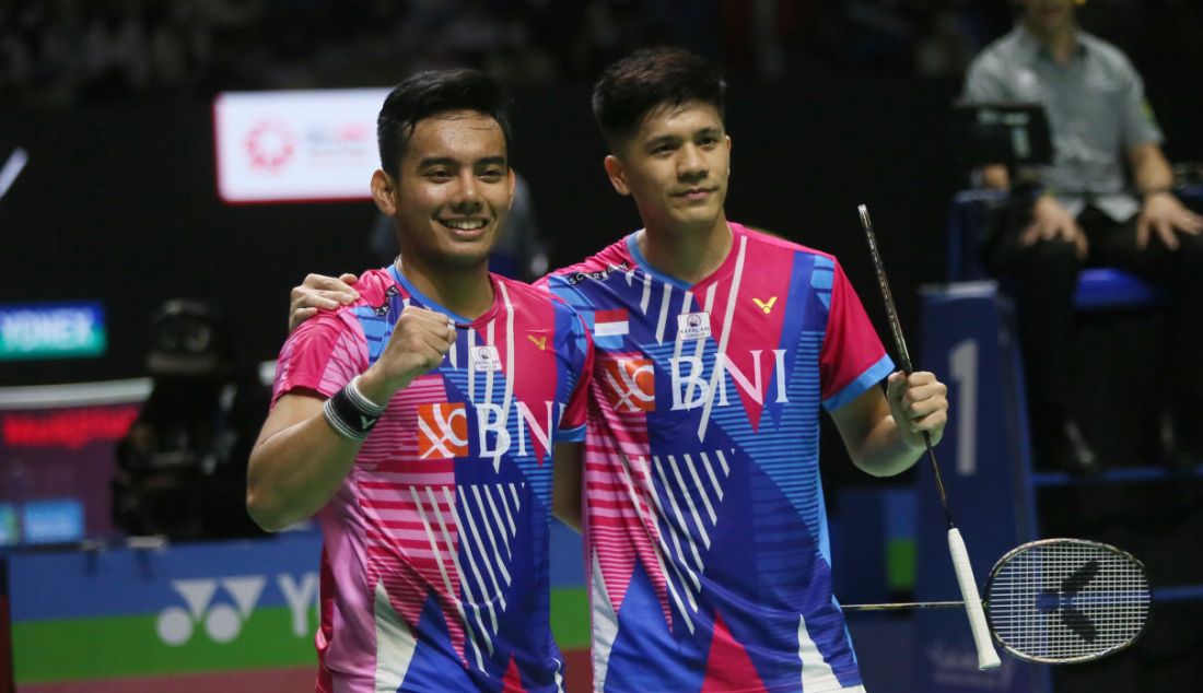 Ganda putra Indonesia Pramudya Kusumawardana dan Yeremia Erich Yoche Yacob Rambitan saat bertanding pada Indonesia Open 2022 di Istora Senayan, Jakarta, Kamis (16/6). Pramudya Kusumawardana dan Yeremia Erich Yoche Yacob Rambitan menang atas ganda putra China Taipei Lee Yang dan Wang Chi Lin dengan skor 21-16, 17-21 dan 21-14. - JPNN.com