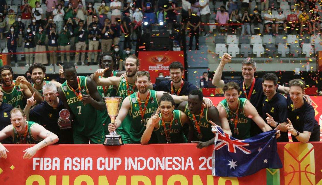 Timnas basket Australia menjadi juara FIBA Asia Cup 2022 di Istora Gelora Bung Karno, Senayan, Jakarta, Minggu (24/7). - JPNN.com