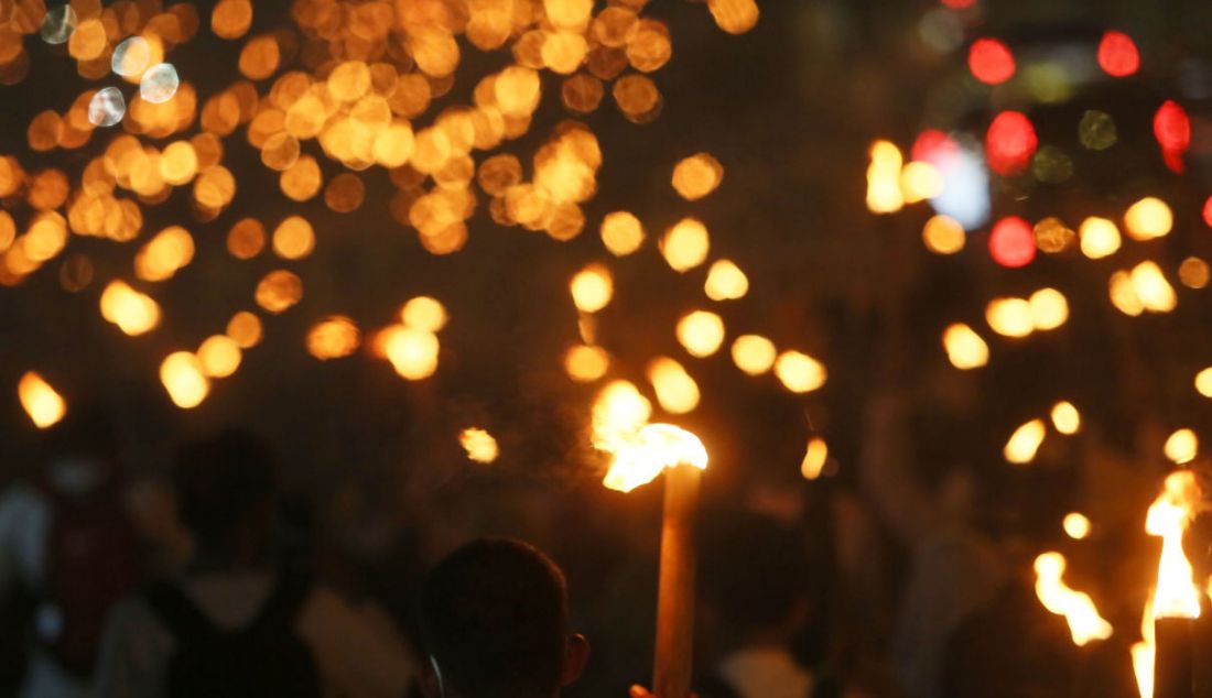 Pawai obor menyambut Tahun Baru Islam 1 Muharram 1444 Hijriah di Kota Bogor, Jawa Barat, Jumat (29/7). - JPNN.com