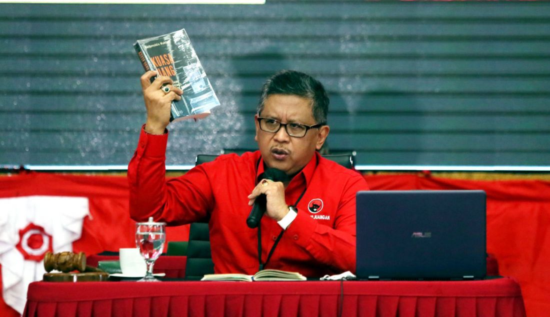 Sekretaris Jenderal DPP PDI Perjuangan Hasto Kristiyanto di kantor DPP PDIP, Jakarta, Minggu (31/7). - JPNN.com