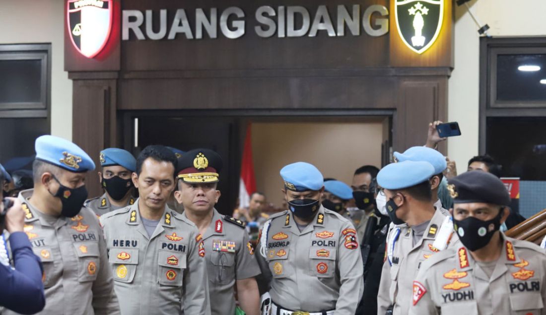 Mantan Kadiv Propam Polri Irjen Ferdy Sambo seusai menjalani sidang kode etik di Ruang Sidang KKEP Gedung TNCC Mabes Polri, Jalan Trunojoyo, Jakarta Selatan, Jumat (26/8). - JPNN.com