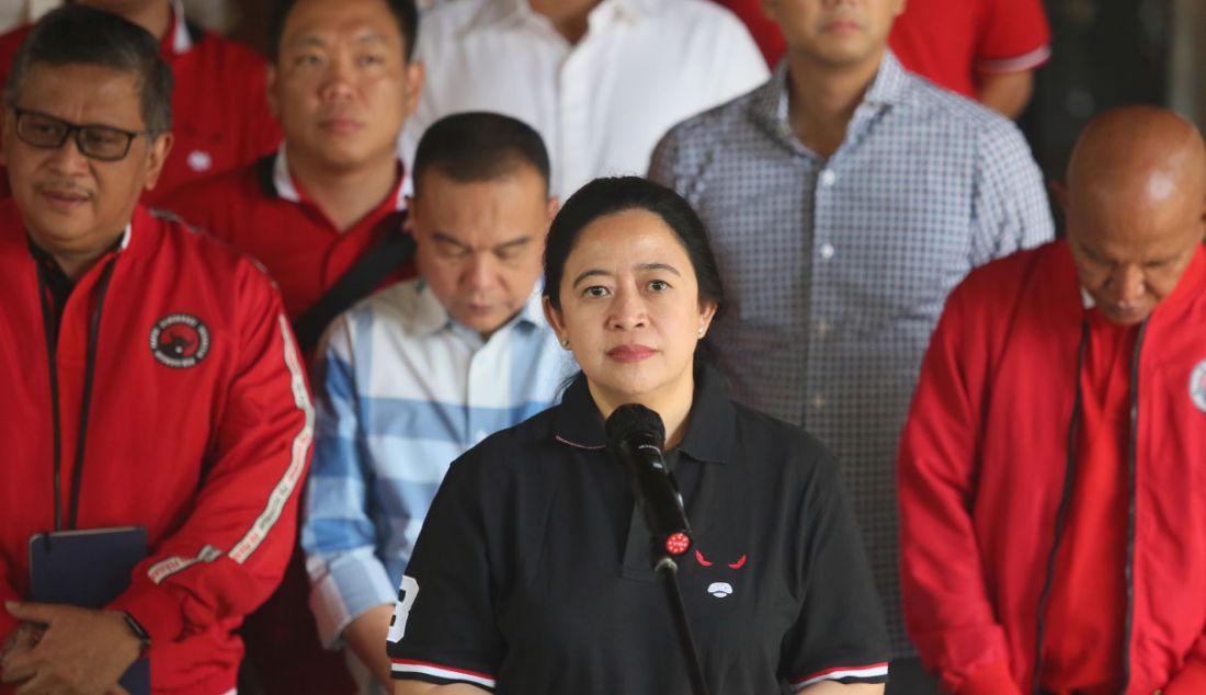 Ketua DPP PDIP Puan Maharani memberikan keterangan pers seusai pertemuan tertutup dengan Ketua Umum Gerindra Prabowo Subianto di Padepokan Garuda Yaksa, Sentul, Bogor, Jawa Barat, Minggu (4/9). - JPNN.com