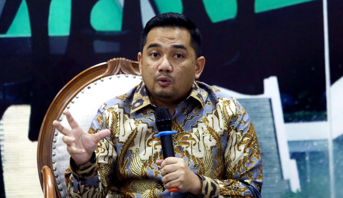 Anggota Komis II DPR Muhammad Rifqinizamy Karsayuda menjadi pembicara pada diskusi Mengawal Instruksi Jokowi: Gebuk Mafia Tanah di gedung DPR, Jakarta, Kamis (8/9). - JPNN.com