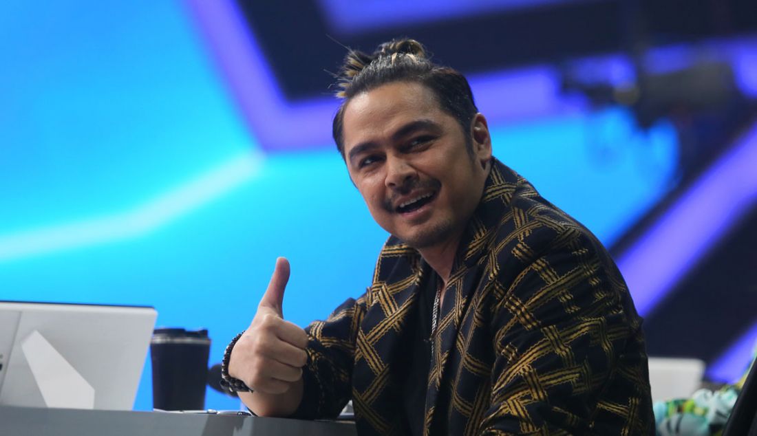 Thomas Djorghi saat menjadi juri ajang pencarian bakat Koplo Superstar yang tayang di ANTV, Jakarta, Minggu (12/9). - JPNN.com
