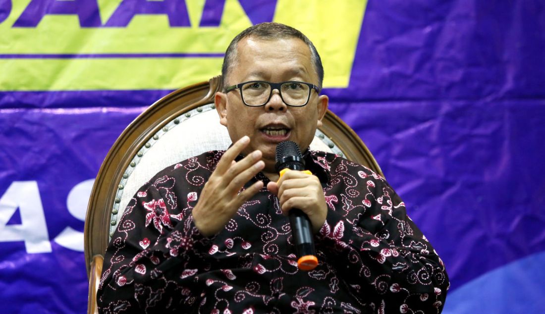 Wakil Ketua MPR RI Arsul Sani menjadi pembicara pada diskusi Empat Pilar MPR bertema Urgensi Kehadiran Utusan Golongan, Jakarta, Rabu (16/11). - JPNN.com