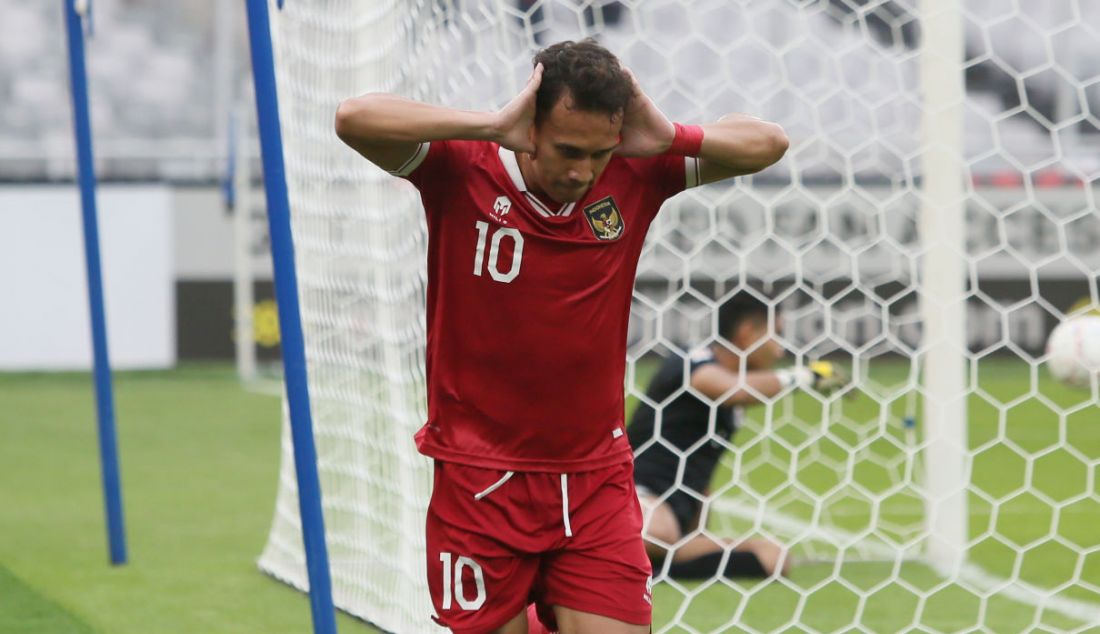 Pemain Indonesia Egy Maulana Vikri melakukan selebrasi usai membobol gawang Kamboja pada AFF Cup 2022 di Stadion Utama Gelora Bung Karno, Jakarta, Jumat (23/12). Indonesia menang atas Kamboja dengan skor 2-1. - JPNN.com