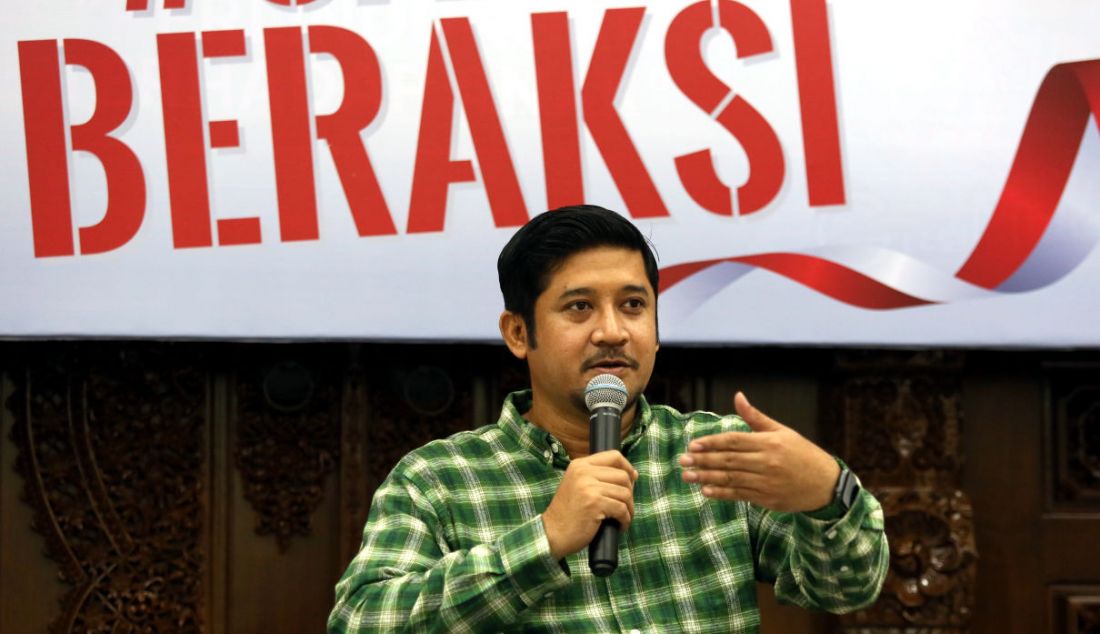 Jubir Milenial PKB Didiet Fitrah menjadi Pembicara pada diskusi Sudah Saatnya Difable Menjadi Warga Kelas Satu di Kantor DPP PKB, Jakarta, Kamis (19/1). Diskusi yang digagas Ketua Umum PKB Muhaimin Iskandar ini membahas soal Undang-Undang Nomor 8 Tahun 2016 tentang Penyandang Disabilitas, khsususnya tentang penyerapan dua persen penyandang disabilitas sebagai Pegawai Negeri Sipil (PNS). - JPNN.com