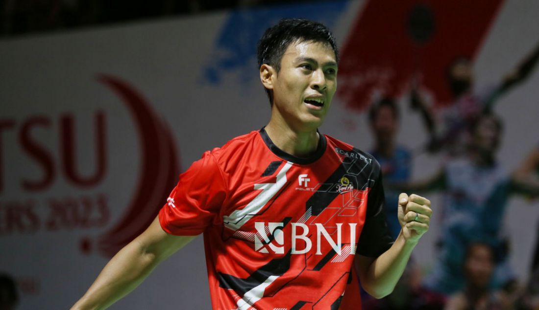 Tunggal putra Indonesia Shesar Hiren Rhustavito saat bertanding melawan Kidambi Srikanth di 32 Besar Daihatsu Indonesia Masters 2023 di Istora Gelora Bung Karno, Senayan, Jakarta, Rabu (25/1). Vito menang 21-10, 24-22. - JPNN.com