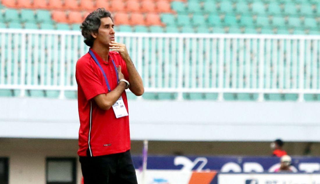 Pelatih Bali United FC Alessandro Stefano Cugurra Rodrigues - JPNN.com