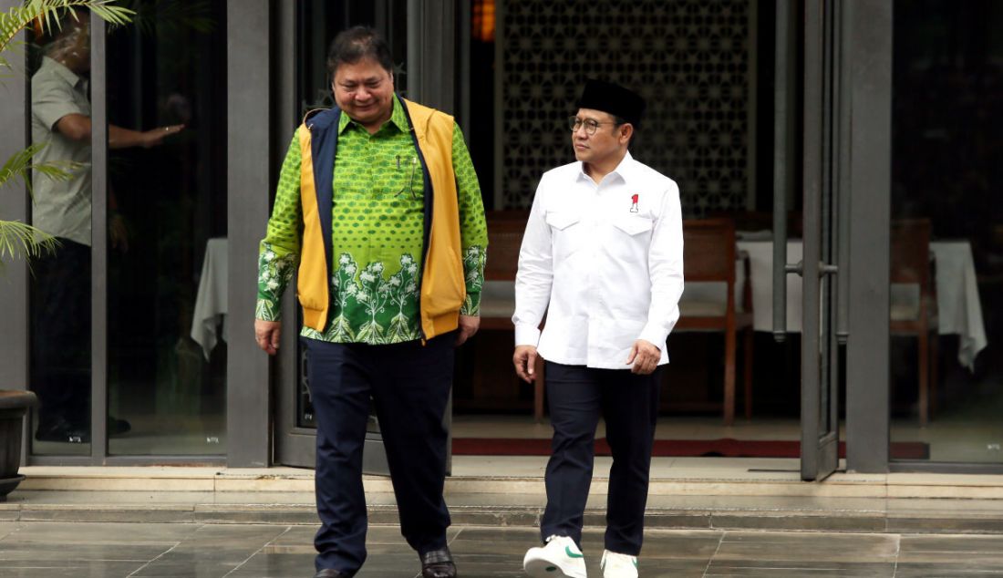 Ketua Umum PKB Muhaimin Iskandar dan Ketua Umum Golkar Airlangga Hartarto saat melakukan pertemuan di Senayan, Jakarta, Rabu (3/5). Pertemuan ini merupakan halalbihalal sekaligus terkait isu politik saat ini. - JPNN.com