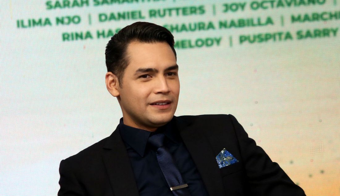 Pemain film serial Atas Nama Cinta Jonas Rivanno saat konferensi pers, Jakarta, Rabu (31/5). - JPNN.com