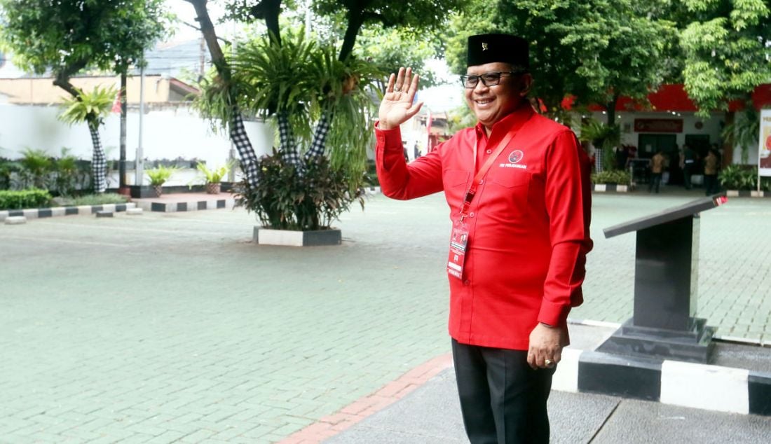 Sekjen PDIP Hasto Kristiyanto saat Rakernas III PDIP di Sekolah Partai PDIP, Jakarta, Selasa (6/6). - JPNN.com
