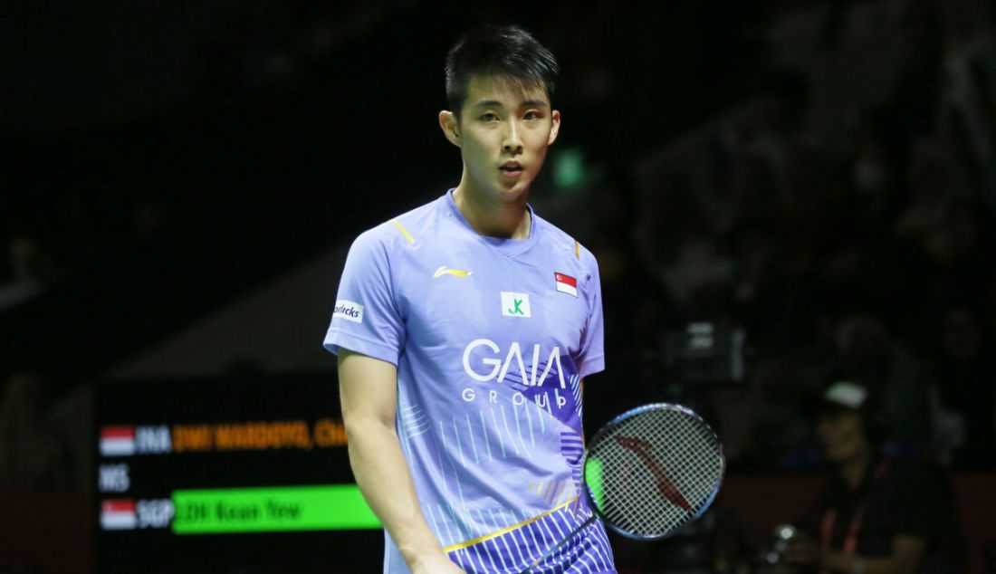 Tunggal putra Singapura Loh Kean Yew saat melawan tunggal putra Indonesia Chico Aura Dwi Wardoyo dalam Indonesia Open 2023, Jakarta, Rabu (14/6). Loh menang 21-15 dan 23-21. - JPNN.com