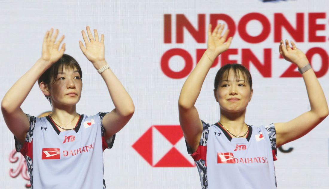 Ganda putri Jepang Yuki Fukushima (kanan) dan Sayaka Hirota. - JPNN.com