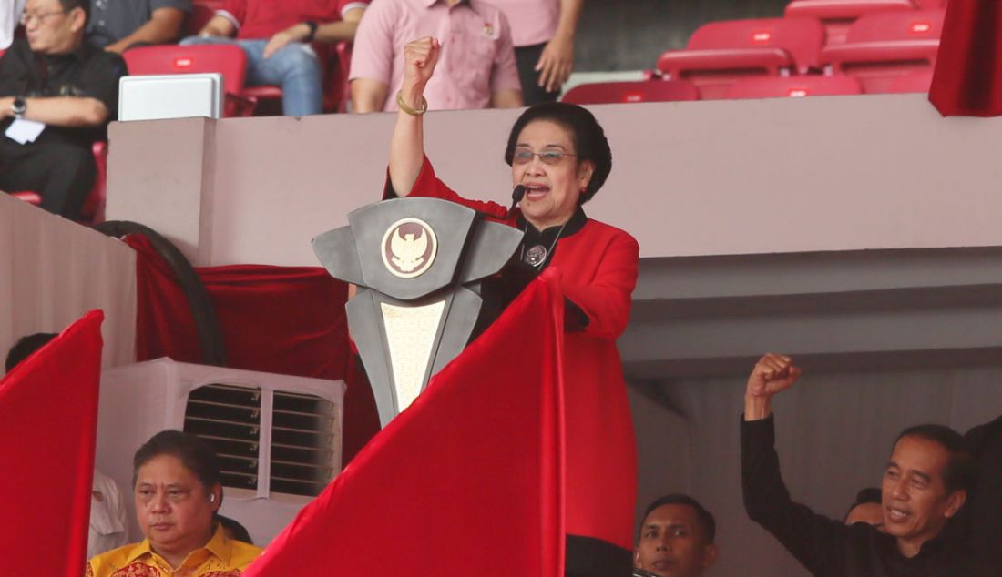 Ketua Umum PDI Perjuangan Megawati Soekarnoputri saat menghadiri Puncak Peringatan Bulan Bung Karno di Stadion Utama Gelora Bung Karno, Jakarta, Sabtu (24/6). - JPNN.com