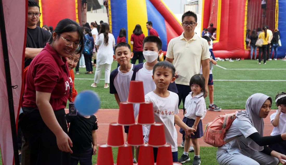 Sejumlah siswa bermain saat acara Visit the School Day di Hope Academy, Jakarta, Jumat (28/7). Hope Academy yang bernaung di bawah Yayasan Pendidikan Pelita Harapan tersebut telah beroperasi selama lima tahun dan pada tahun ajaran baru 2023 ini telah menerima 326 siswa dari jenjang pre school, kindergarten, dan junior school. - JPNN.com