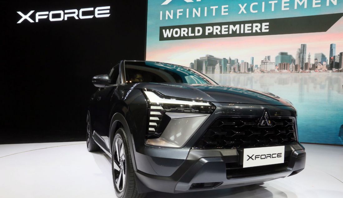 Mitsubishi menghadirkan Mitsubishi XForce Ultimate dalam pameran otomotif Gaikindo Indonesia International Auto Show atau GIIAS 2023 di ICE BSD City, Kabupaten Tangerang, Banten, Kamis (10/8). Mitsubishi XForce Ultimate dibandrol dengan harga Rp412,9 juta. - JPNN.com