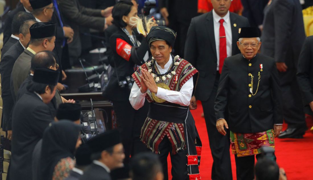 Presiden Joko Widodo bersama Wapres Ma'ruf Amin pada Sidang Tahunan MPR dan Sidang Bersama DPR - DPD Tahun 2023 di Gedung Nusantara, Kompleks Parlemen, Senayan, Jakarta, Rabu (16/8). - JPNN.com