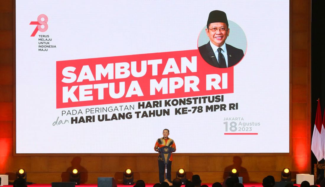 Ketua MPR Bambang Soesatyo saat memberikan pidato pada Peringatan Hari Konstitusi dan HUT Ke-78 MPR RI dengan tema Pemilu 2024: Mewujudkan Demokrasi Konstitusional yang Mempersatukan Bangsa di Gedung Nusantara IV MPR/DPR/DPD, Jakarta, Jumat (18/8). - JPNN.com