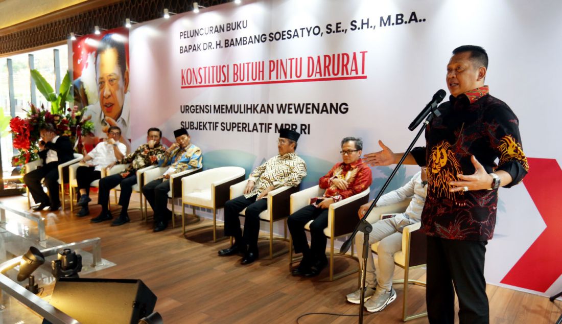 Ketua MPR RI Bambang Soesatyo saat Peluncuran buku Ketua MPR RI Bambang Soesetyo dengan judul Konstitusi Butuh 'Pintu Darurat', Jakarta, Rabu (17/1). - JPNN.com