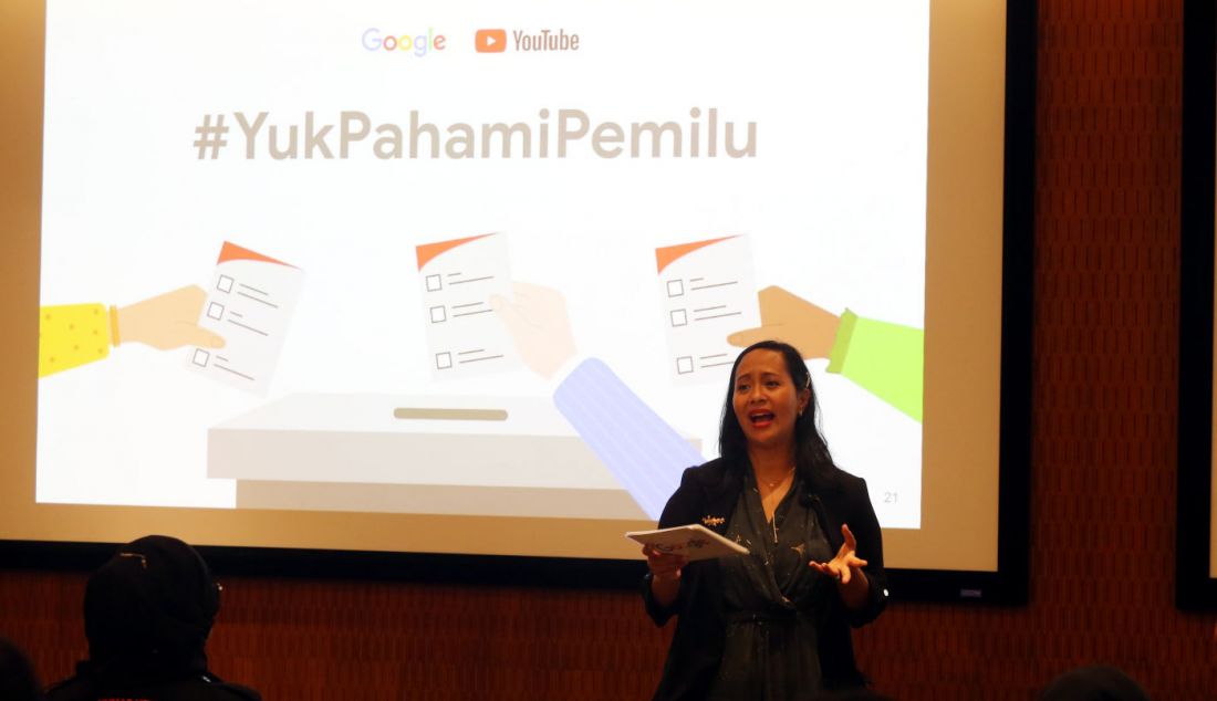 Country Marketing Manager Google Indonesia Muriel Makariem saat Briefing & Workshop #YukPahamiPemilu, Jakarta, Rabu (31/1). Google Indonesia bermitra dengan pemerintah Indonesia untuk turut mendukung kelancaran Pemilihan Umum. - JPNN.com