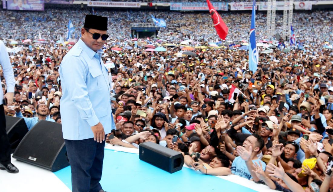 Calon presiden nomor urut 2 Prabowo Subianto menyampaikan orasi politiknya di depan relawan dan simpatisan saat kampanye akbar terbuka di Stadion Utama Gelora Bung Karno (SUGBK), Senayan, Jakarta, Sabtu (10/2). - JPNN.com