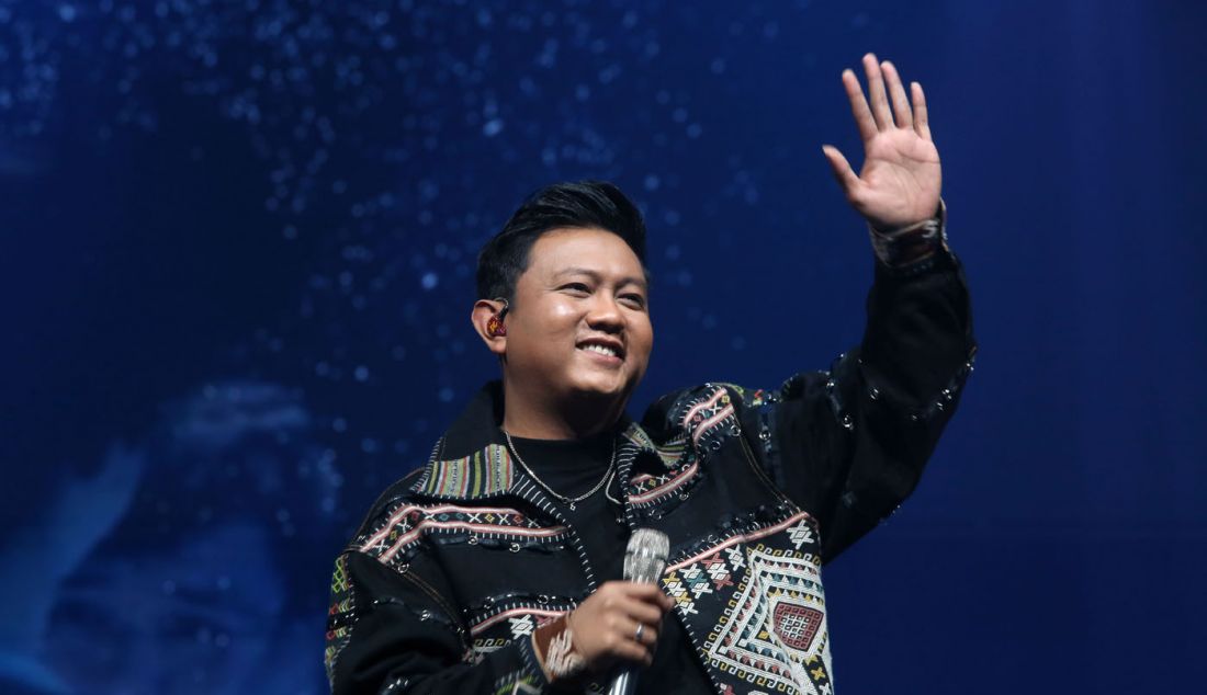 Denny Caknan saat tampil pada konser HUT ke-31 ANTV INDON3S1A KEREN, Jakarta, Kamis (7/3). - JPNN.com