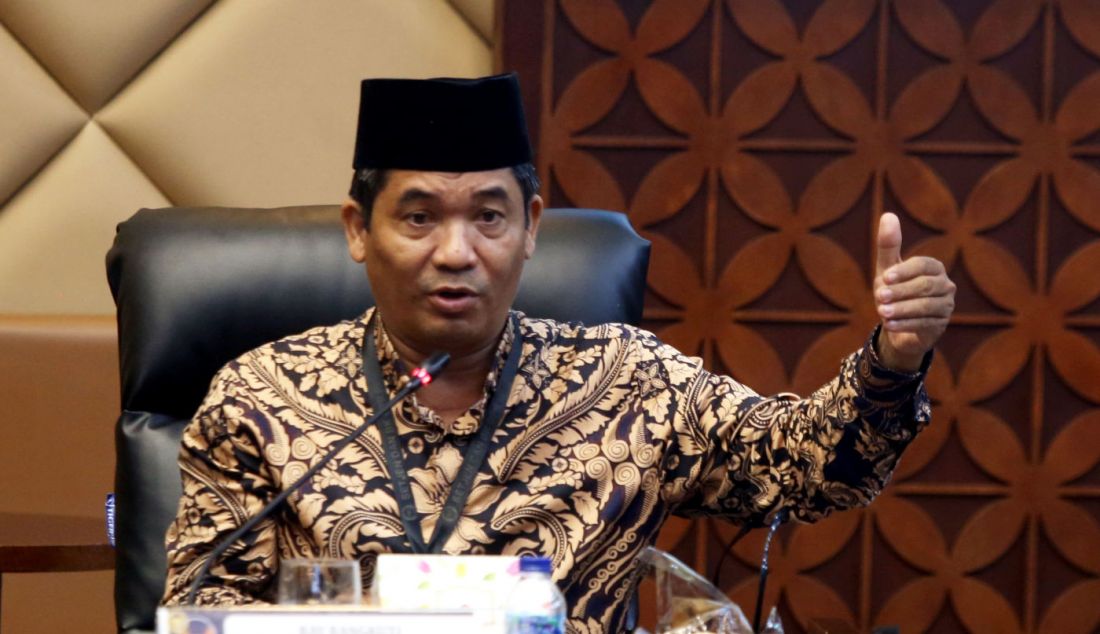 Direktur Lingkar Madani (LIMA) Ray Rangkuti menjadi pembicara pada FGD Evaluasi Dan Pengguliran Hak Angket Pemilu 2024 di Gedung DPR, Jakarta, Kamis (7/3). - JPNN.com