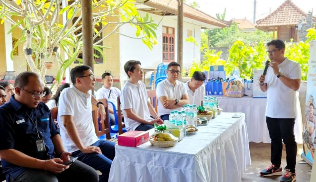 Dalam kegiatan tanggung jawab sosial dan lingkungan di Bali, sejumlah UMKM mendapatkan bantuan alat produksi. Salah satunya adalah UMKM produsen pengelola rumput laut Poklahsar Merta Nadi di Kuta Selatan, sebagai UMKM Binaan Bank BRI Bali, mendapatkan showcase, paper bowl serta alat produksi lainnya untuk menunjang produksi hasil olahan rumput laut berupa; mie instan, stick keju, rempeyek, juice, serta makanan ringan olahan lainnya sejak 2020. - JPNN.com