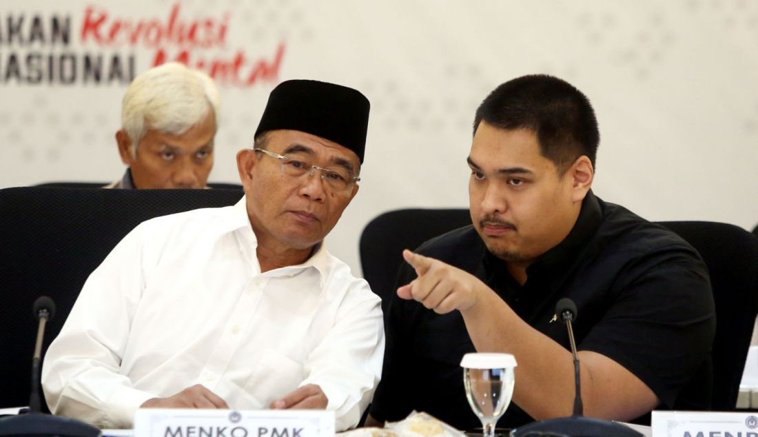 Menko PMK Muhadjir Effendy dan Menpora Dito Ariotedjo menggelar Rakor tingkat menteri mengenai persiapan Pekan Olahraga Nasional (PON) di Aceh dan Sumatera Utara di Gedung Kemenko PMK, Jakarta, Senin (14/5). - JPNN.com