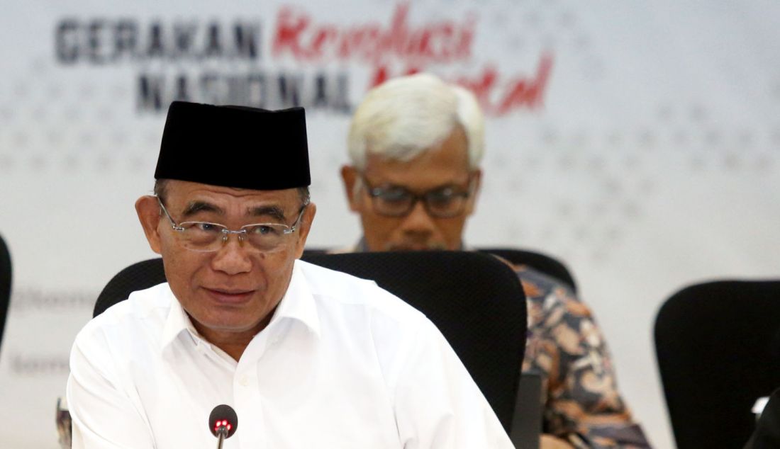 Menko PMK Muhadjir Effendy menggelar Rakor tingkat menteri mengenai persiapan Pekan Olahraga Nasional (PON) di Aceh dan Sumatera Utara di Gedung Kemenko PMK, Jakarta, Senin (14/5). - JPNN.com