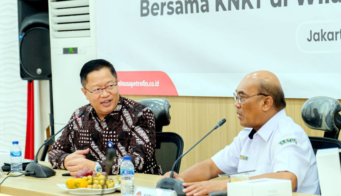 KNKT bekerja sama dengan PT Elnusa Petrofin membuat program pendampingan mitigasi resiko dalam pendistribusian BBM di sejumlah terminal distribusi di Sumatra, Sulawesi dan Kalimantan. Selama satu tahun ke depan, program ini diharapkan akan meningkatkan standar keselamatan dan efisiensi dalam kegiatan operasional distribusi BBM. - JPNN.com