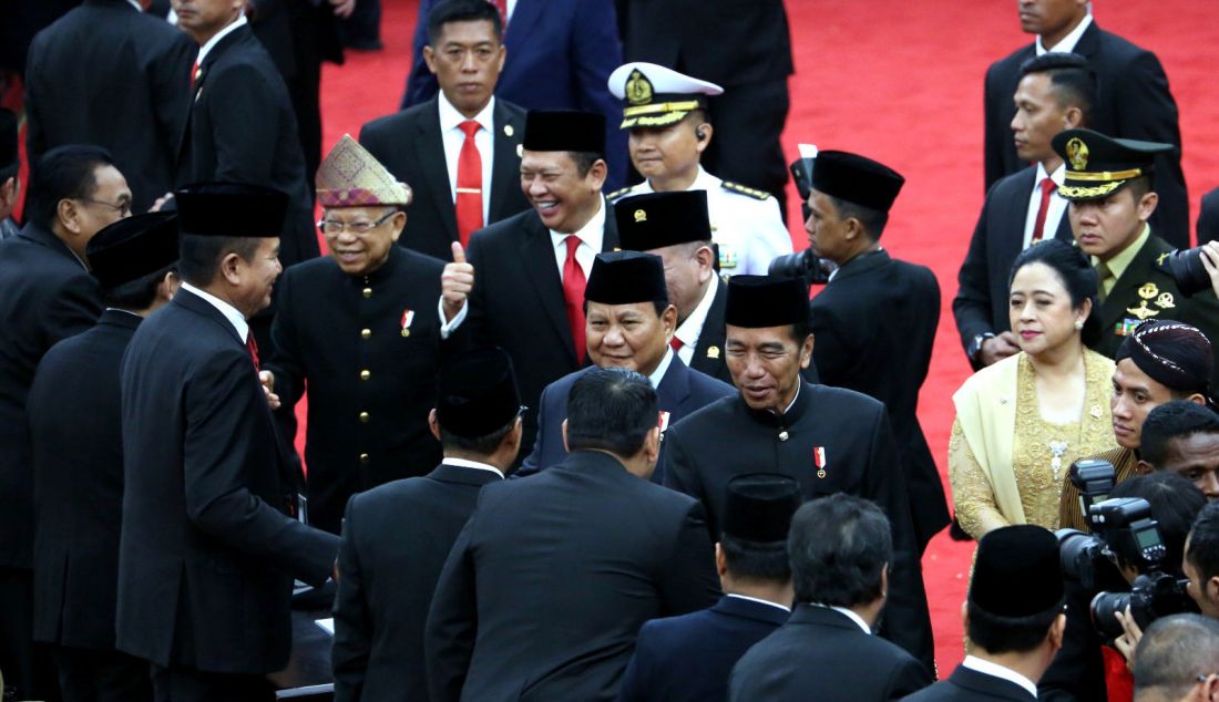 Presiden Joko Widodo, Wapres Ma'ruf Amin, Ketua DPR Puan Maharani, Ketua DPD AA Lanyalla Mahmud Mattalitti, Ketua MPR Bambang Soesatyo dan Menhan Prabowo Subianto seusai menyampaikan pidato kenegaraan pada Sidang Tahunan MPR dan Sidang Bersama DPR - DPD Tahun 2024 di Gedung Nusantara, Kompleks Parlemen, Senayan, Jakarta, Jumat (16/8). - JPNN.com