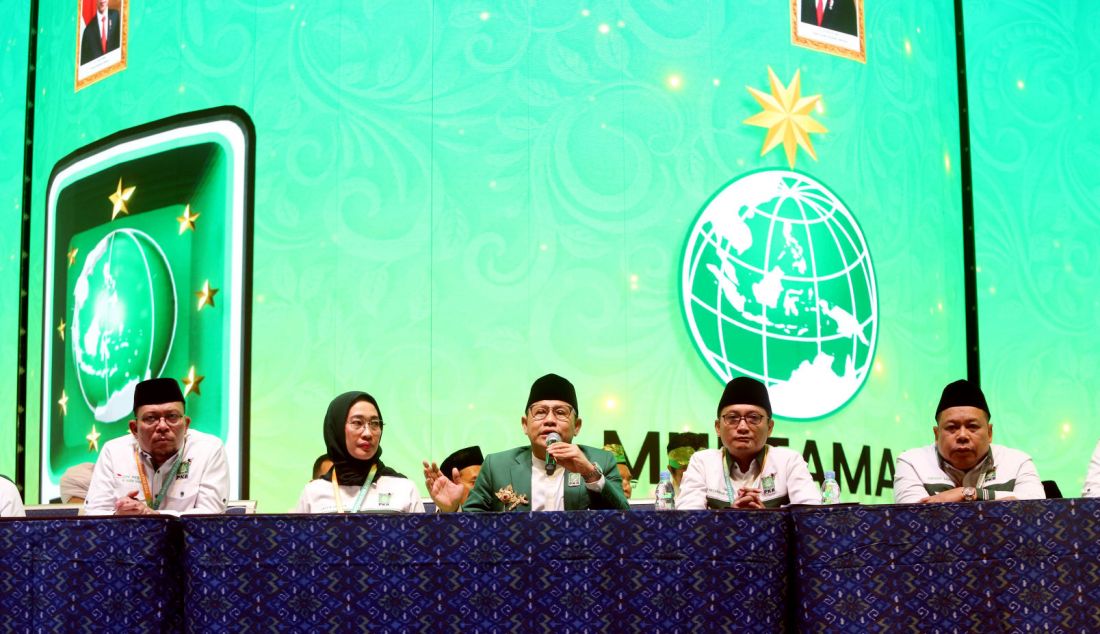 Ketum PKB Muhaimin Iskandar menyampaikan laporan pertanggungjawaban pada Muktamar VI PKB 2024, Nusa Dua Bali Hotel, Bali, Sabtu (24/8). Seluruh DPW PKB menerima laporan pertanggungjawaban Ketum PKB Muhaimin Iskandar dan meminta Muhaimin Iskandar maju kembali menjadi Ketum PKB. - JPNN.com