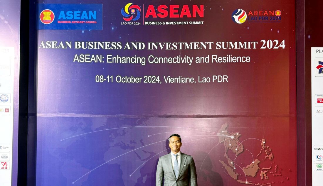 Ketua Umum Kadin Indonesia 2024 – 2029 Anindya Bakrie menjadi keynote speaker dalam ASEAN Business and Investment Summit (BIS) 2024 di Landmark Mekong Riverside, Vientiane, Laos, Kamis (10/10). Anindya menekankan enam prioritas ASEAN dalam menghadapi multi-krisis global dengan target pertumbuhan ekonomi: transformasi digital untuk memberdayakan UMKM, pembangunan berkelanjutan melalui akses energi bersih yang merata, ketahanan layanan kesehatan dengan pasar layanan kesehatan ASEAN yang terpadu, memperkuat ketahanan pangan melalui pertanian berkelanjutan, memfasilitasi perdagangan dan investasi dengan mengurangi faktor hambatan, serta meningkatkan konektivitas antar-negara ASEAN ke posisi Laos sebagai pusat regional yang vital bagi pertumbuhan ekonomi ASEAN. - JPNN.com