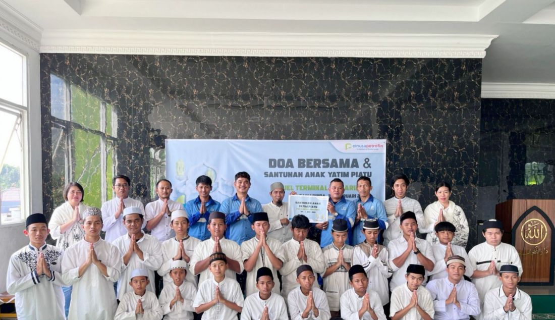 Dalam rangka menyambut bulan suci Ramadhan 1446 H, PT Elnusa Petrofin mengajak 849 anak yatim piatu dan dhuafa di seluruh Indonesia untuk melaksanakan doa bersama. Kegiatan ini berlangsung di 37 unit wilayah operasi transportasi, sebagai wujud tanggung jawab sosial perusahaan dalam berbagi kebahagiaan melalui program #PetrofinTanggap. Selain doa bersama, santunan juga diberikan kepada anak-anak yang terlibat, menunjukkan rasa syukur dan kepedulian Elnusa Petrofin terhadap masyarakat sekitar. - JPNN.com