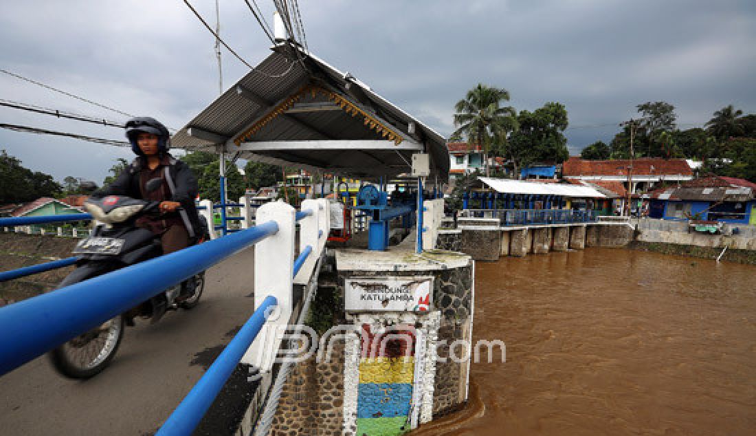 Suasana di Bendungan air Katulampa yang terdapat di Kelurahan Katulampa, Kota Bogor, Jawa Barat. - JPNN.com