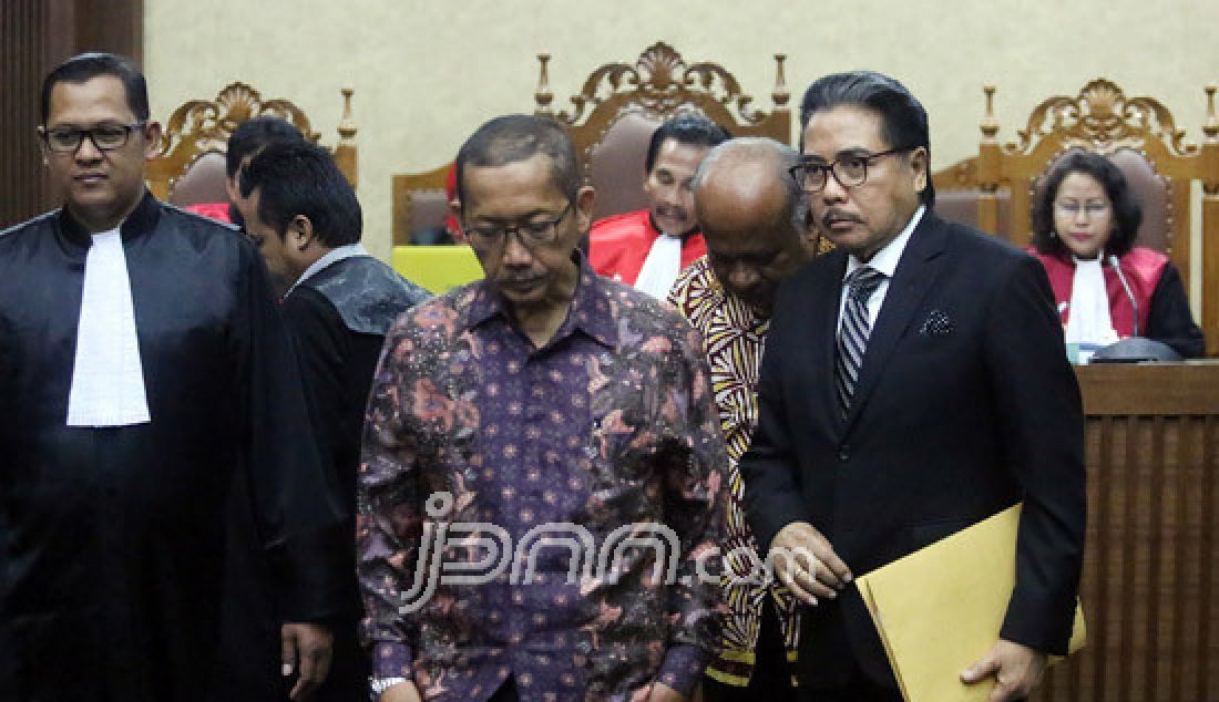  Pengacara Hotman Sitompul bersaksi pada sidang lanjutan di Pengadilan Tipikor, Jakarta, Senin (7/5). - JPNN.com