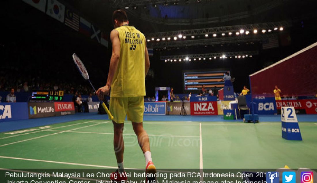 Pebulutangkis Malaysia Lee Chong Wei bertanding pada BCA Indonesia Open 2017 di Jakarta Convention Center, Jakarta, Rabu (14/6). Malaysia menang atas Indonesia 13-21, 21-10 dan 21-18. - JPNN.com