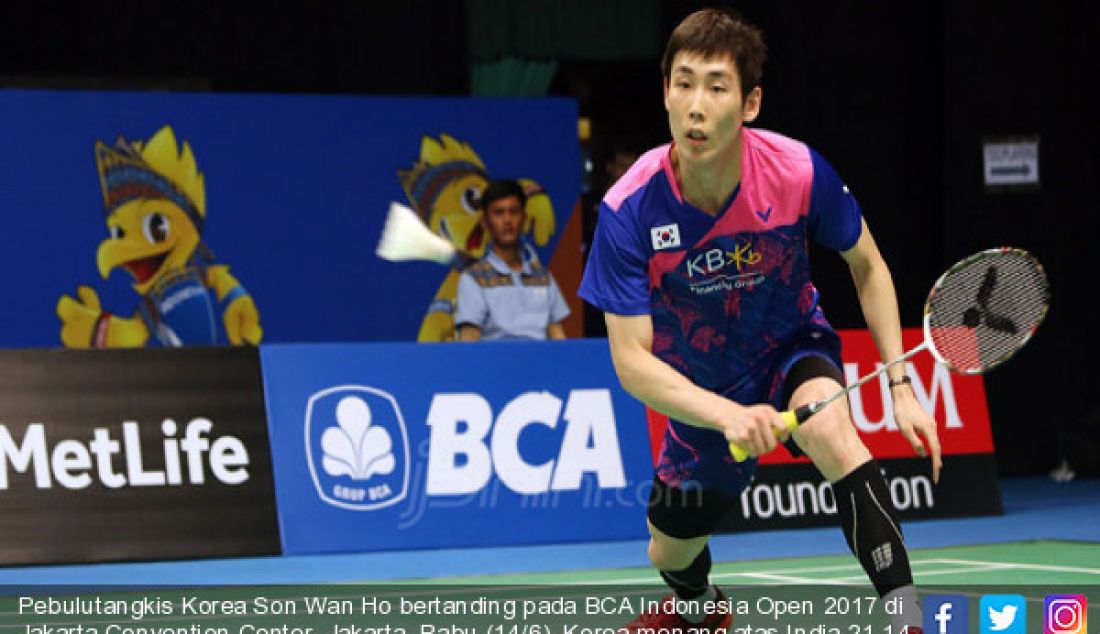 Pebulutangkis Korea Son Wan Ho bertanding pada BCA Indonesia Open 2017 di Jakarta Convention Center, Jakarta, Rabu (14/6). Korea menang atas India 21-14 dan 21-18. - JPNN.com