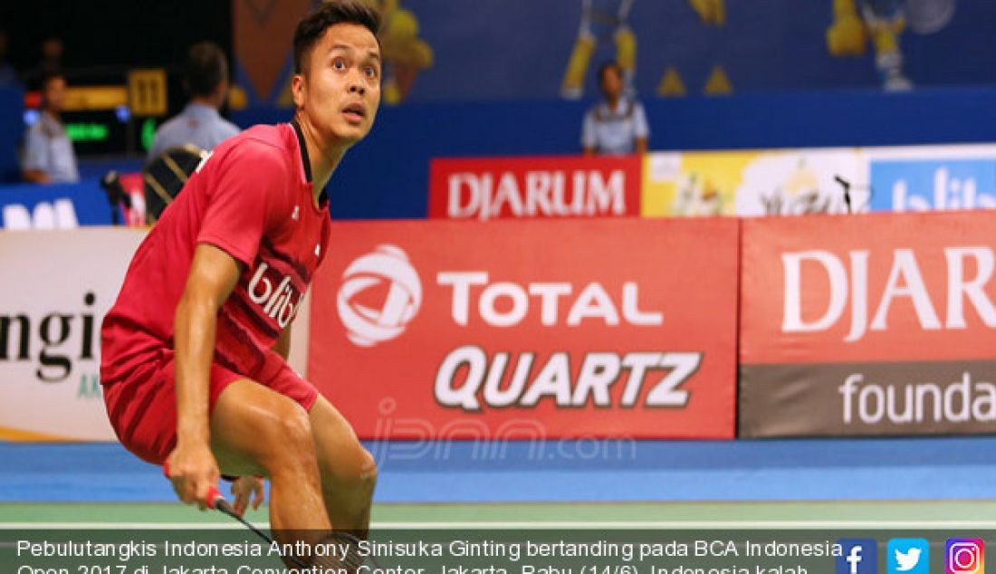 Pebulutangkis Indonesia Anthony Sinisuka Ginting bertanding pada BCA Indonesia Open 2017 di Jakarta Convention Center, Jakarta, Rabu (14/6). Indonesia kalah atas India 13-21 dan 18-21. - JPNN.com