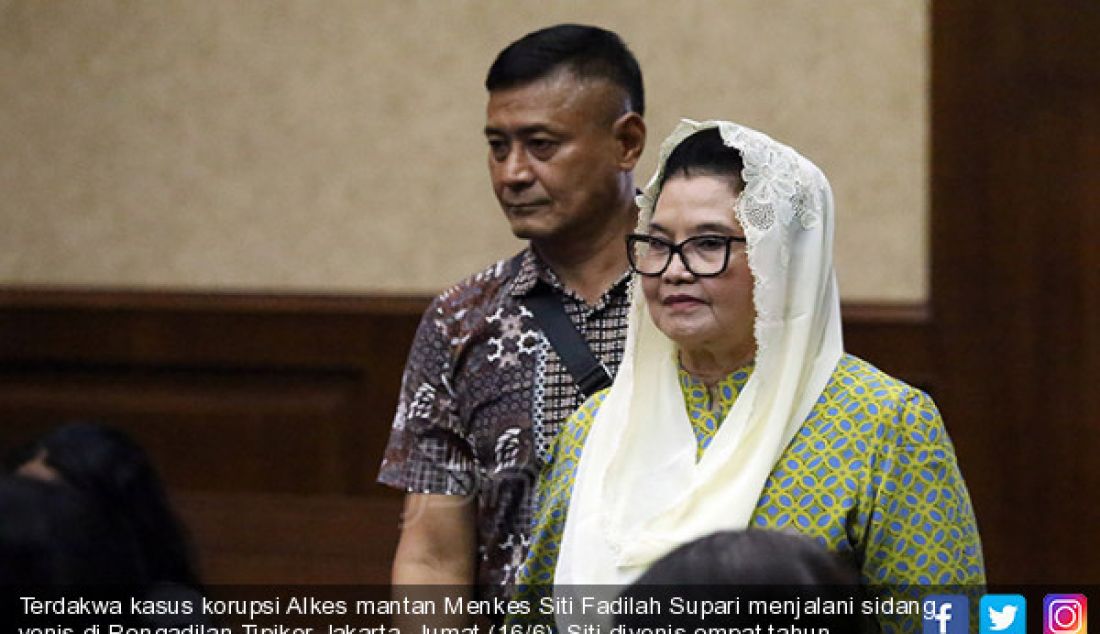 Terdakwa kasus korupsi Alkes mantan Menkes Siti Fadilah Supari menjalani sidang vonis di Pengadilan Tipikor Jakarta, Jumat (16/6). Siti divonis empat tahun penjara, denda Rp 200 juta subsider dua bulan kurungan. - JPNN.com