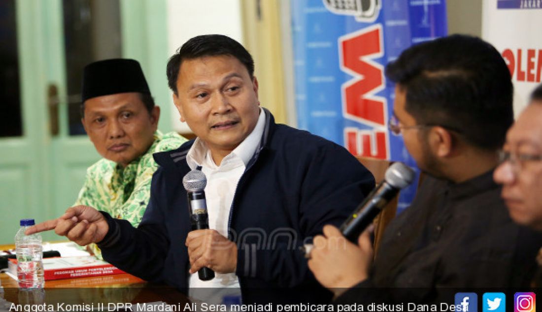 Anggota Komisi II DPR Mardani Ali Sera menjadi pembicara pada diskusi Dana Desa Untuk Siapa?, Jakarta, Sabtu (19/8). - JPNN.com