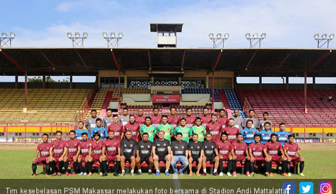 Tim kesebelasan PSM Makassar melakukan foto bersama di Stadion Andi Mattalatta, Makassar, Sulsel, Kamis (14/9). - JPNN.com